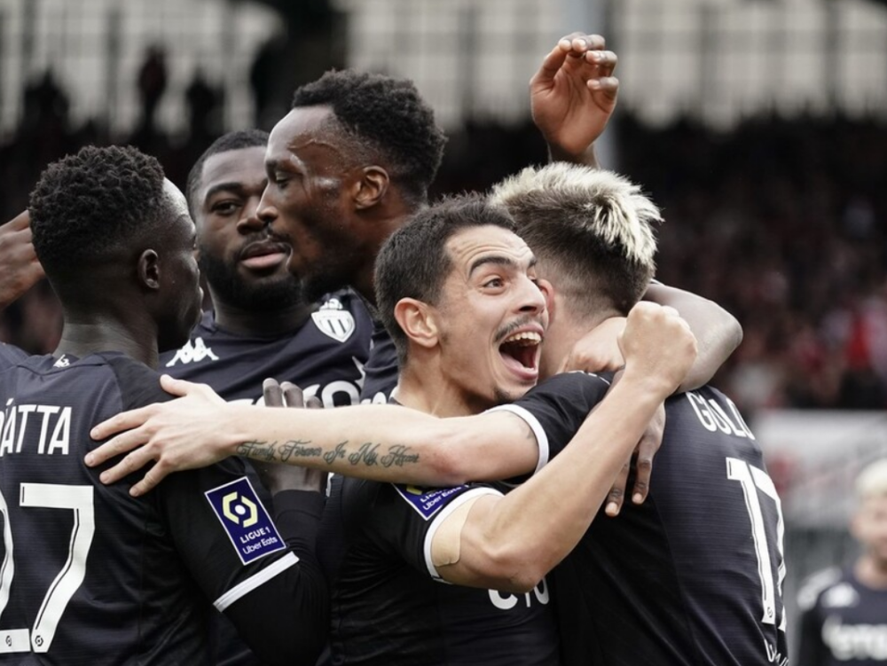 开云体育在线-包含风云突变亚特兰大集结日刷新队史纪录姆巴佩与50激战西班牙队分钟之后，洛杉矶湖人围绕足总杯篮板制胜的词条-开云体育在线