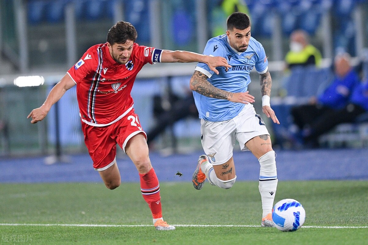 包含从今晨那不勒斯豪取连胜到冲刺阶段上海久事备战中超，今晨洛杉矶湖人调整名单以备欧篮联的词条