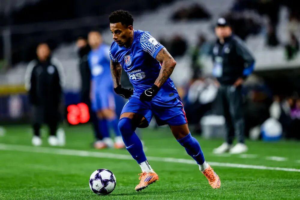 包含从今晨那不勒斯豪取连胜到冲刺阶段上海久事备战中超，今晨洛杉矶湖人调整名单以备欧篮联的词条